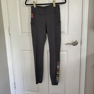 Lululemon Grey Soul Cycle Army Of Love leggings pockets gray Sz 6